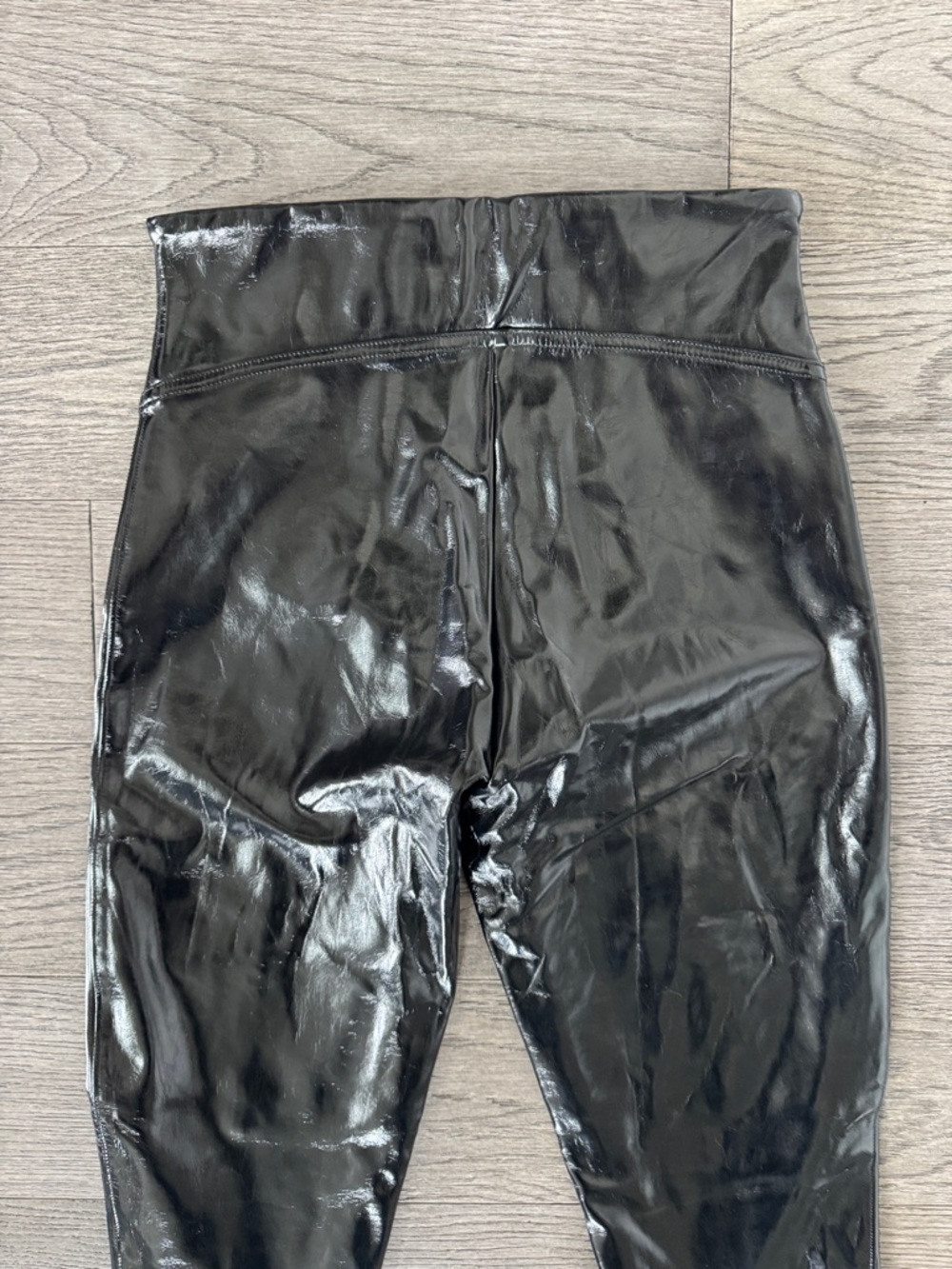 🌼SPANX🌼 Faux Patent Leather Leggings, Size S - Picture 12 of 13